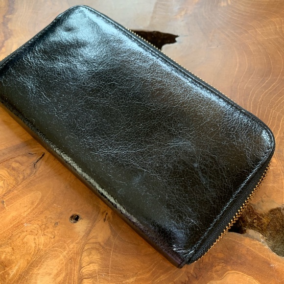 Tory Burch Wallet - Picture 5 of 9